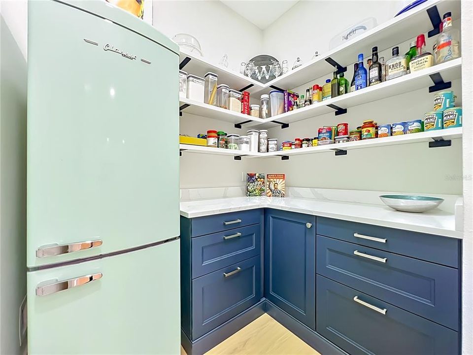 For Sale: $1,395,000 (5 beds, 4 baths, 2800 Square Feet)