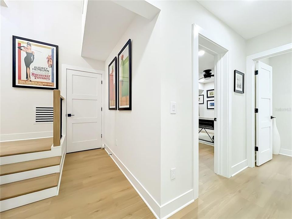 For Sale: $1,395,000 (5 beds, 4 baths, 2800 Square Feet)