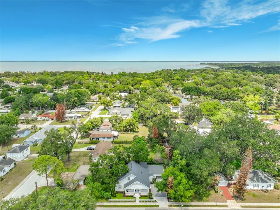 For Sale: $1,395,000 (5 beds, 4 baths, 2800 Square Feet)