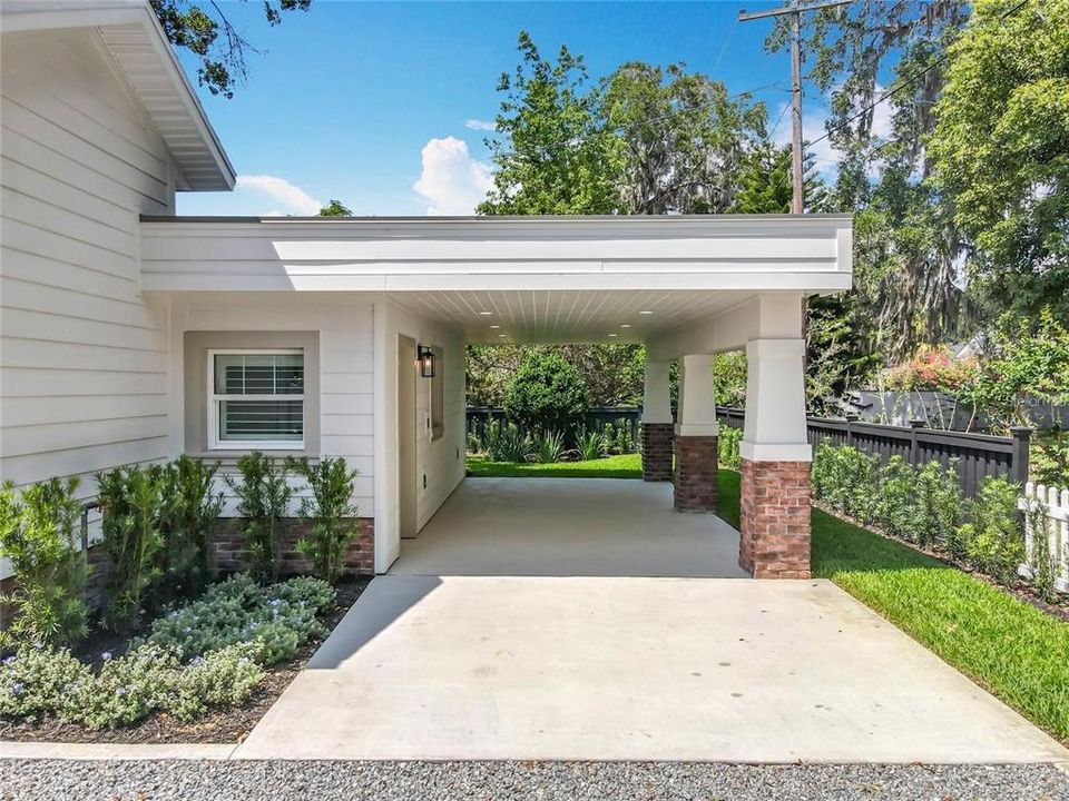 For Sale: $1,395,000 (5 beds, 4 baths, 2800 Square Feet)