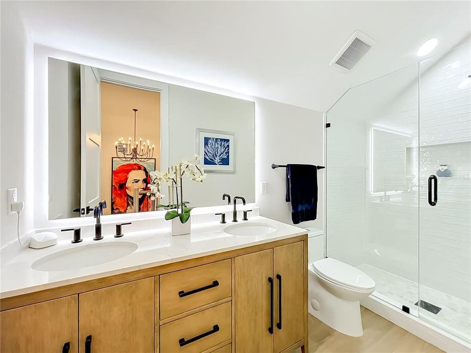 For Sale: $1,395,000 (5 beds, 4 baths, 2800 Square Feet)