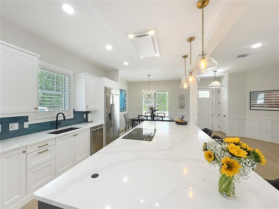 For Sale: $1,395,000 (5 beds, 4 baths, 2800 Square Feet)