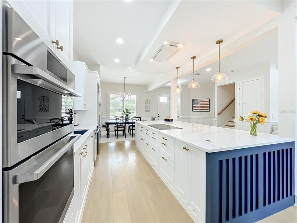 For Sale: $1,395,000 (5 beds, 4 baths, 2800 Square Feet)