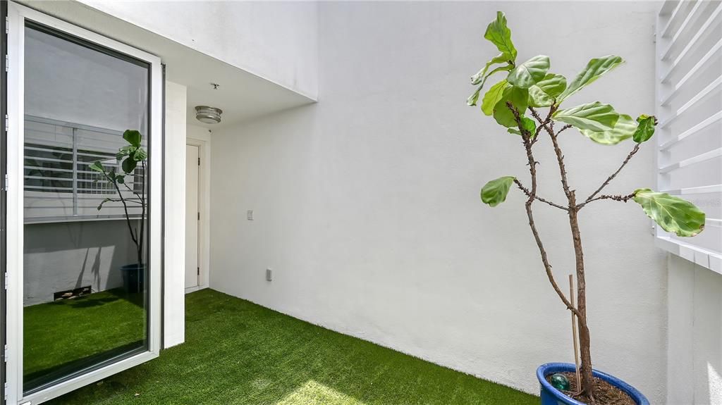 Active With Contract: $799,000 (3 beds, 4 baths, 2310 Square Feet)