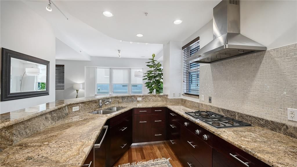 Active With Contract: $799,000 (3 beds, 4 baths, 2310 Square Feet)