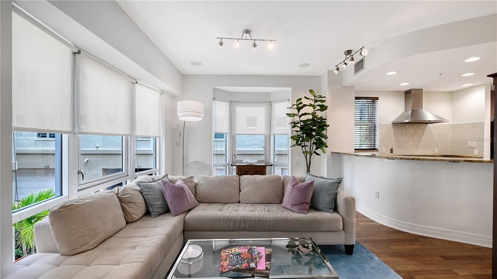 Active With Contract: $799,000 (3 beds, 4 baths, 2310 Square Feet)