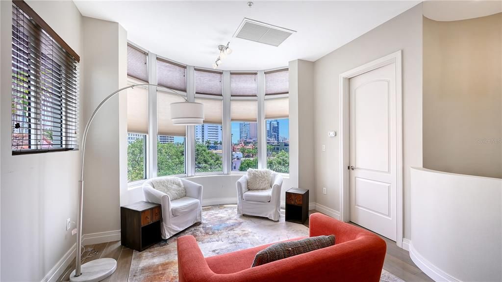 Active With Contract: $799,000 (3 beds, 4 baths, 2310 Square Feet)