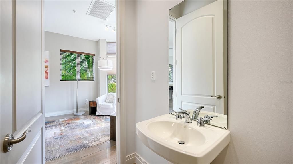 Active With Contract: $799,000 (3 beds, 4 baths, 2310 Square Feet)