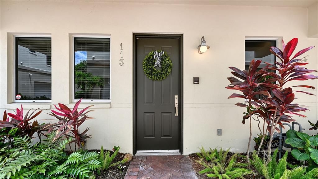 Active With Contract: $799,000 (3 beds, 4 baths, 2310 Square Feet)