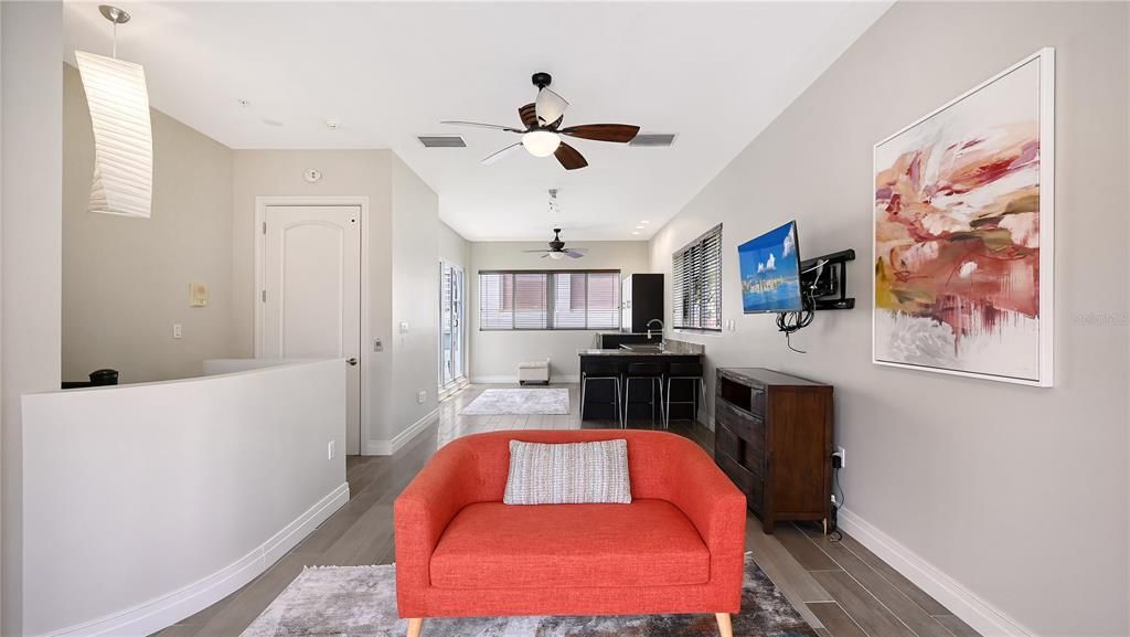 Active With Contract: $799,000 (3 beds, 4 baths, 2310 Square Feet)