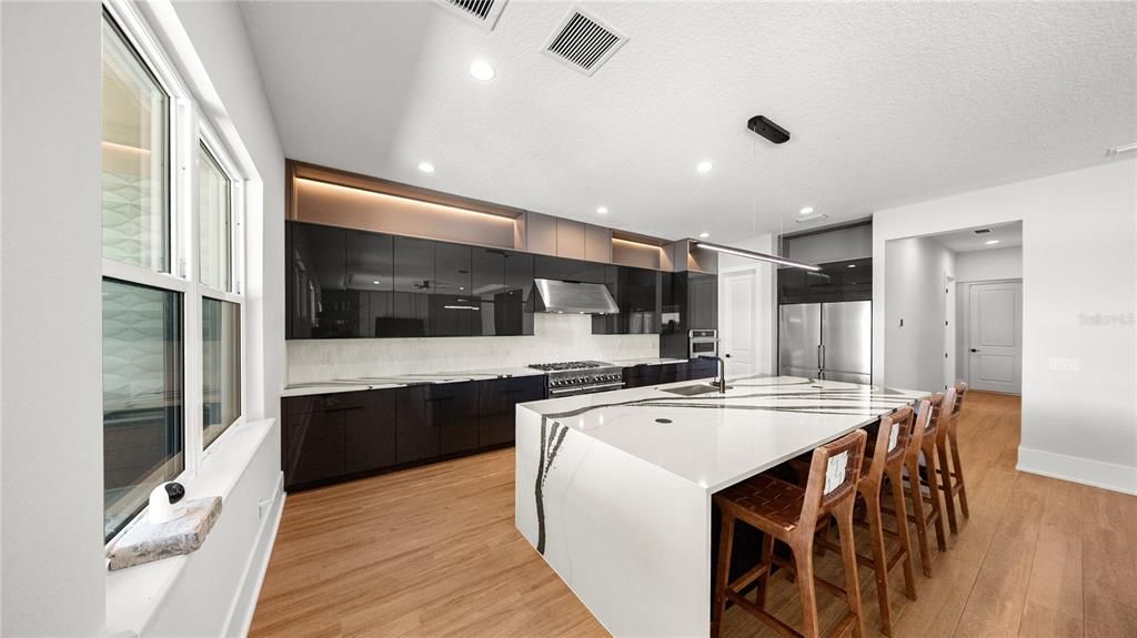 For Sale: $2,680,000 (5 beds, 4 baths, 4355 Square Feet)