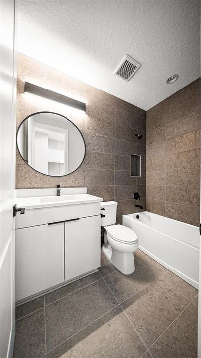 For Sale: $2,680,000 (5 beds, 4 baths, 4355 Square Feet)