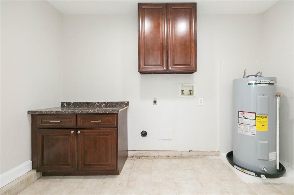 For Sale: $289,900 (3 beds, 2 baths, 1544 Square Feet)
