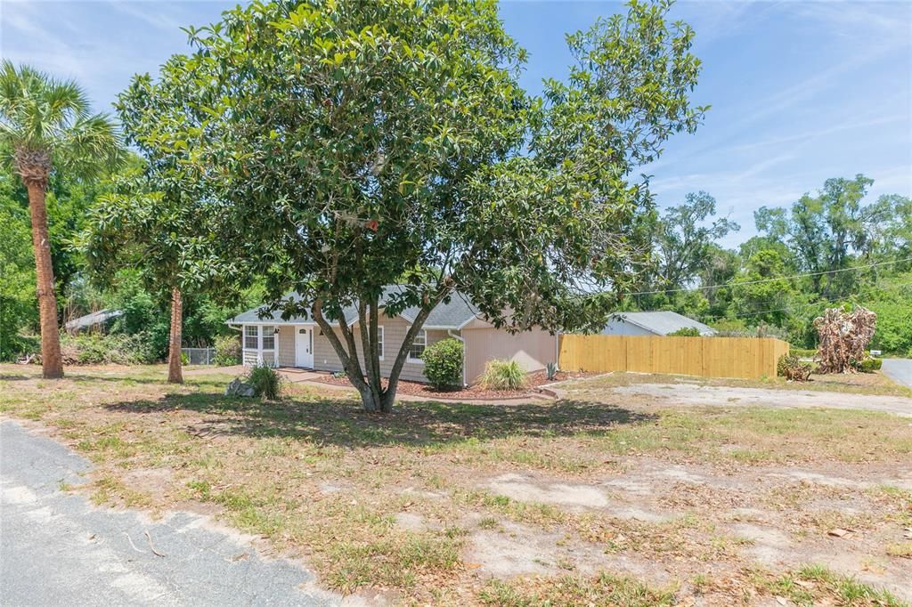 For Sale: $289,900 (3 beds, 2 baths, 1544 Square Feet)