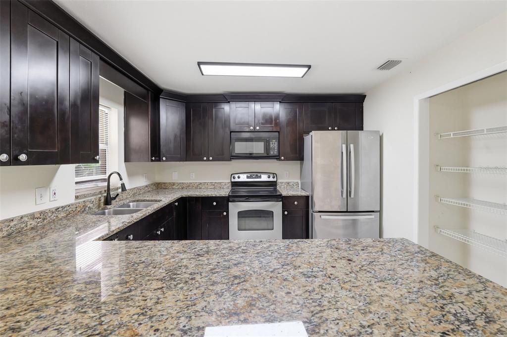 Active With Contract: $315,000 (3 beds, 2 baths, 1176 Square Feet)