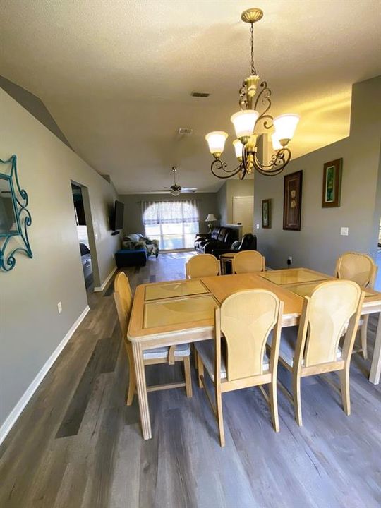 For Rent: $2,350 (3 beds, 2 baths, 1400 Square Feet)