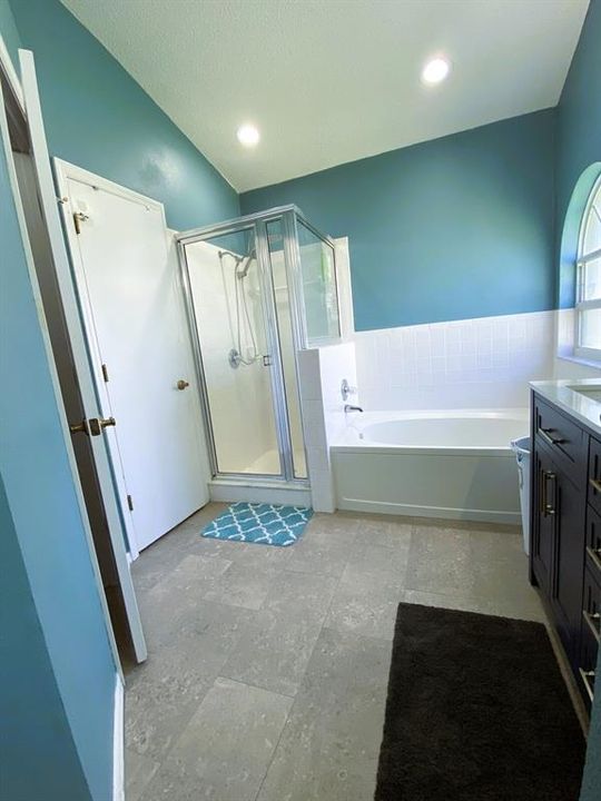 For Rent: $2,350 (3 beds, 2 baths, 1400 Square Feet)