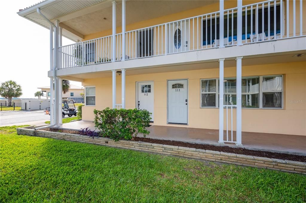 For Sale: $149,900 (1 beds, 1 baths, 435 Square Feet)