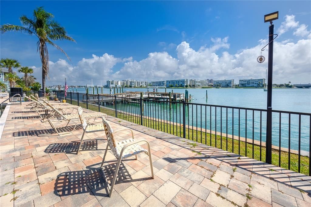 For Sale: $149,900 (1 beds, 1 baths, 435 Square Feet)