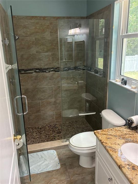 Activo con contrato: $824,900 (4 camas, 3 baños, 2764 Pies cuadrados)
