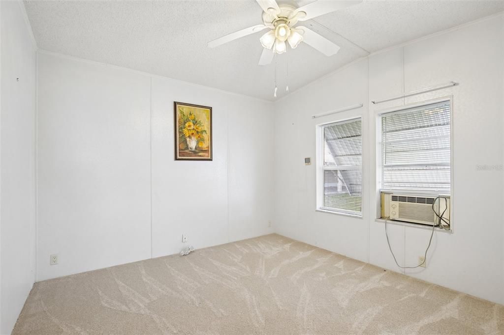 Active With Contract: $219,900 (4 beds, 2 baths, 1860 Square Feet)