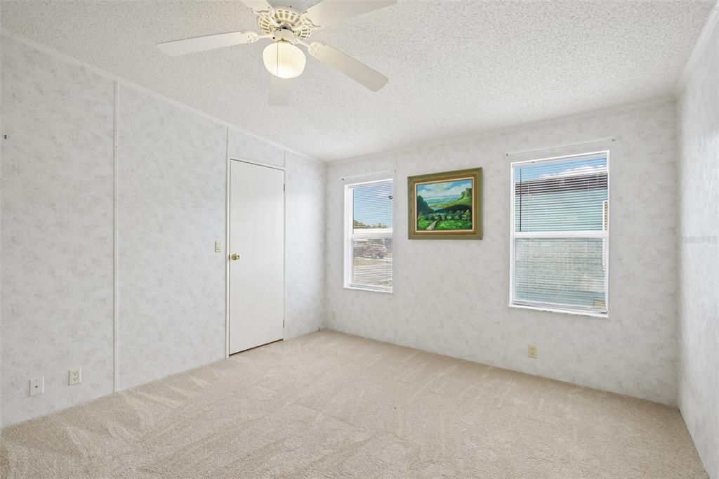 Active With Contract: $219,900 (4 beds, 2 baths, 1860 Square Feet)
