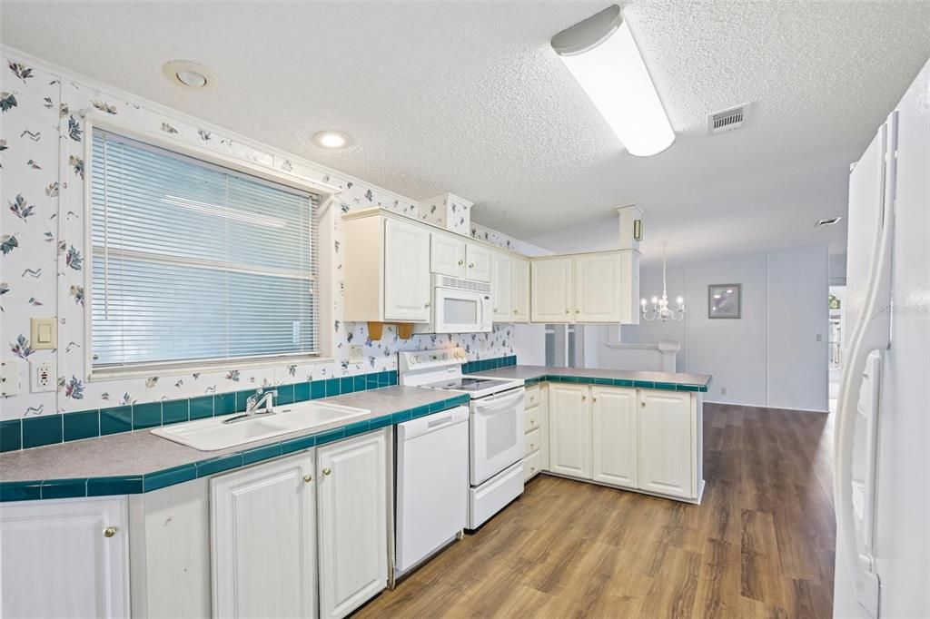 Active With Contract: $219,900 (4 beds, 2 baths, 1860 Square Feet)