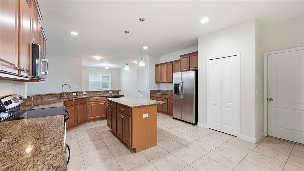 Active With Contract: $3,000 (4 beds, 3 baths, 2283 Square Feet)