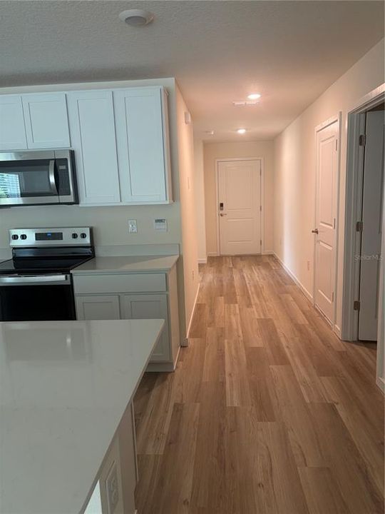 For Rent: $2,500 (5 beds, 2 baths, 1708 Square Feet)
