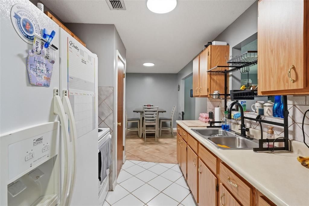 En Venta: $279,900 (4 camas, 2 baños, 1152 Pies cuadrados)