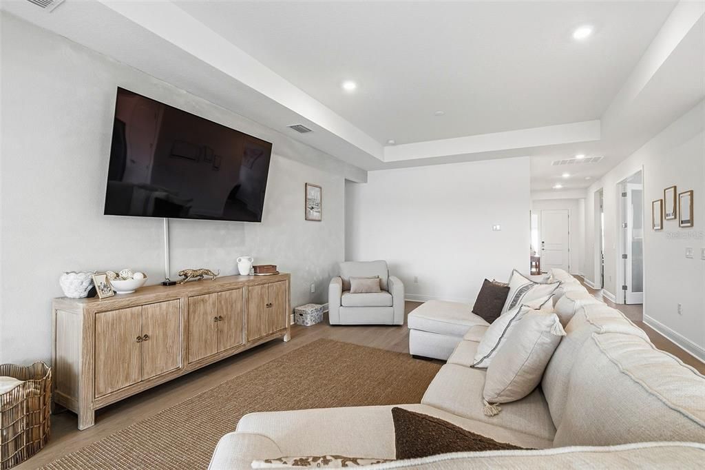 For Sale: $683,000 (3 beds, 3 baths, 2314 Square Feet)