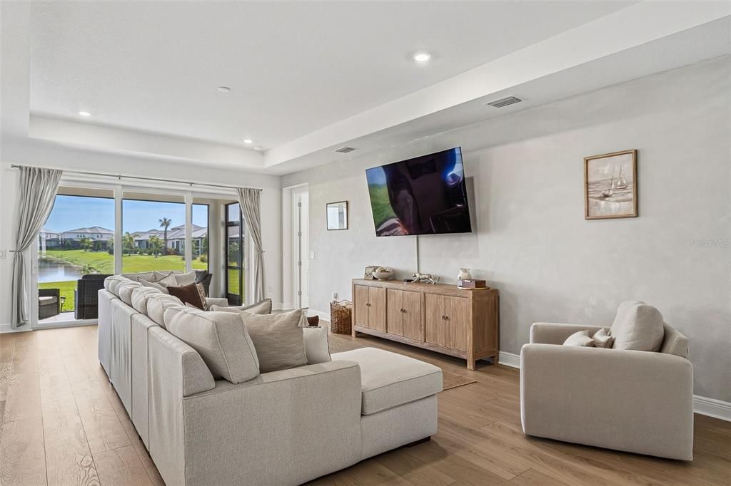 For Sale: $683,000 (3 beds, 3 baths, 2314 Square Feet)