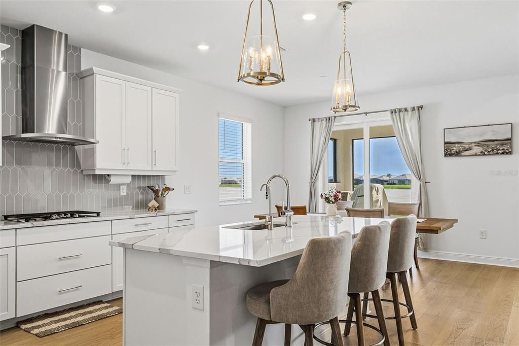 For Sale: $683,000 (3 beds, 3 baths, 2314 Square Feet)