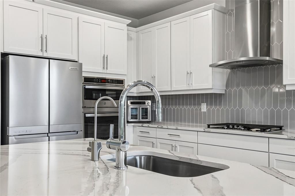 For Sale: $683,000 (3 beds, 3 baths, 2314 Square Feet)