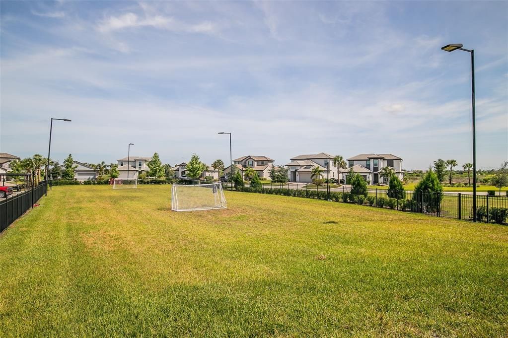 For Sale: $683,000 (3 beds, 3 baths, 2314 Square Feet)