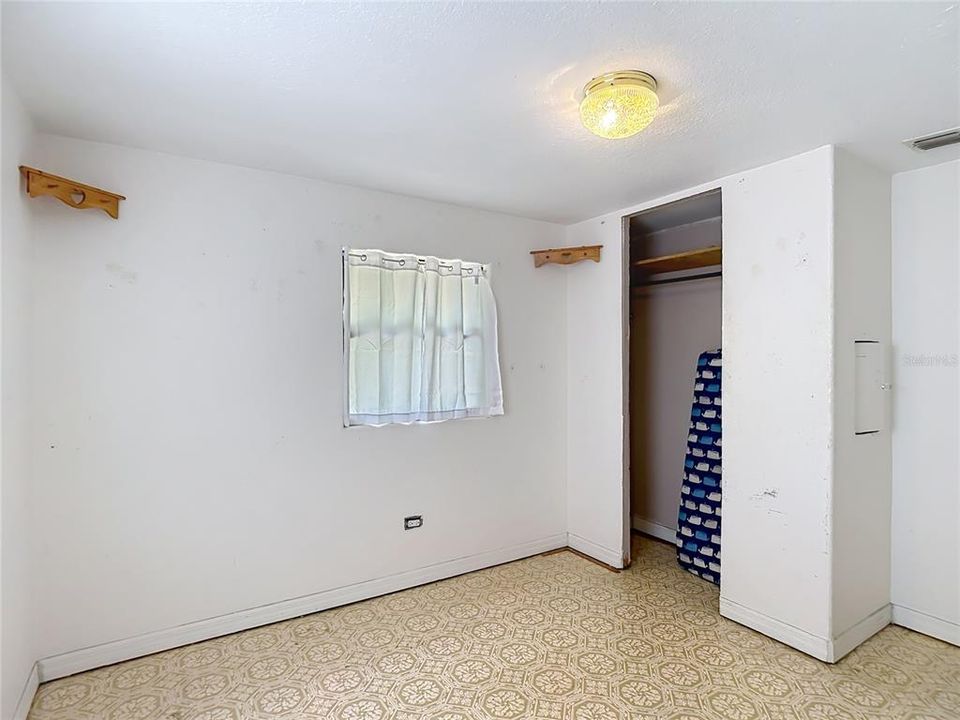 For Sale: $230,000 (3 beds, 2 baths, 1248 Square Feet)