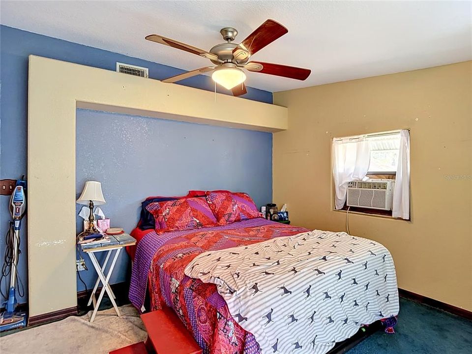 For Sale: $230,000 (3 beds, 2 baths, 1248 Square Feet)