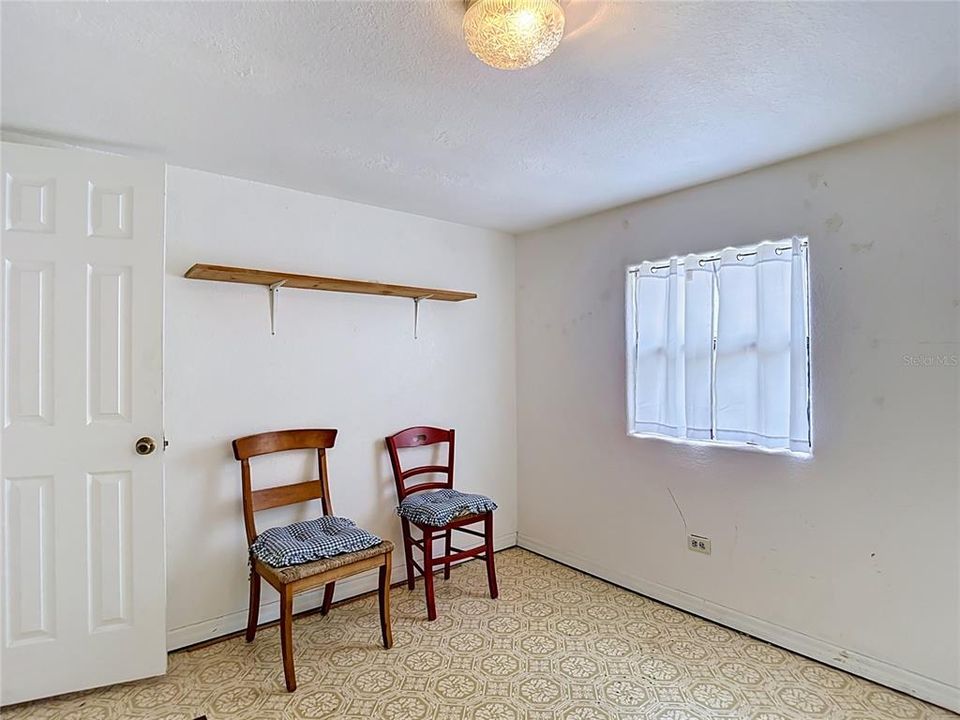 For Sale: $230,000 (3 beds, 2 baths, 1248 Square Feet)