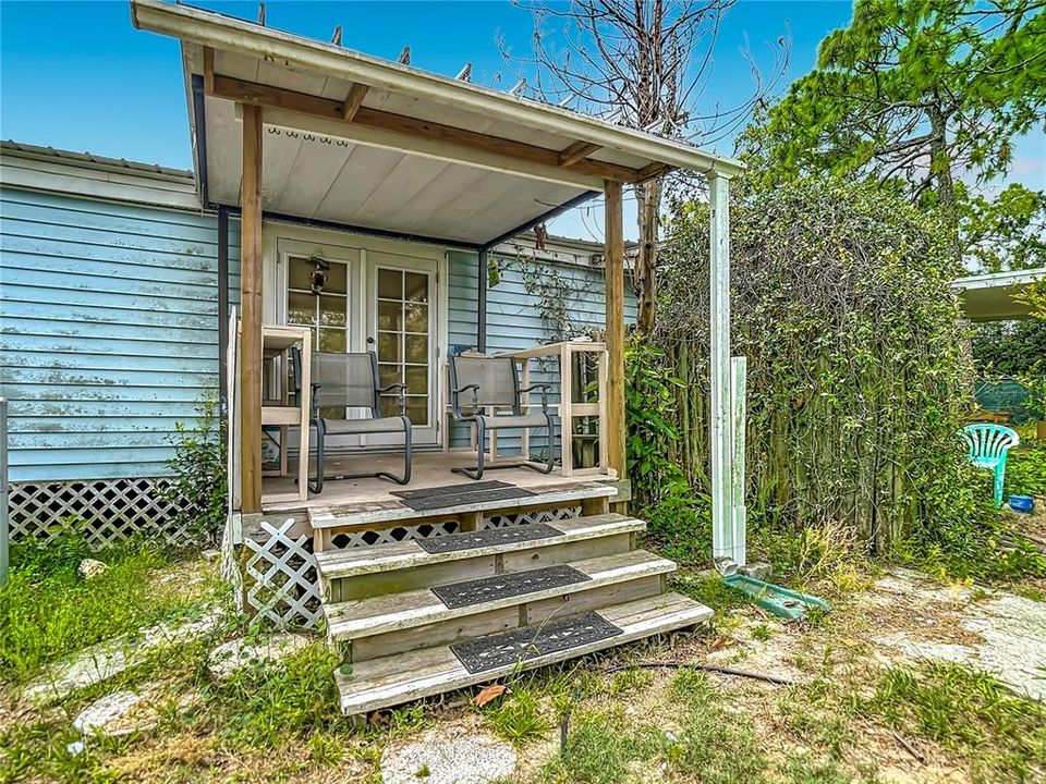 For Sale: $230,000 (3 beds, 2 baths, 1248 Square Feet)
