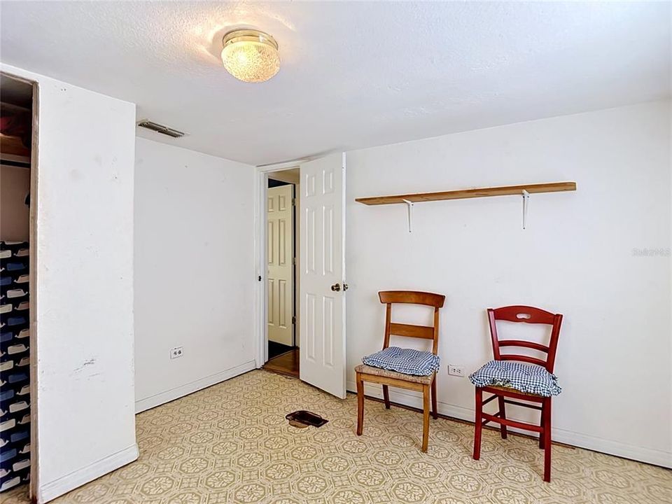 For Sale: $230,000 (3 beds, 2 baths, 1248 Square Feet)