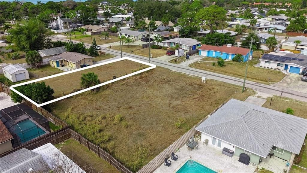 En Venta: $169,000 (0.14 acres)