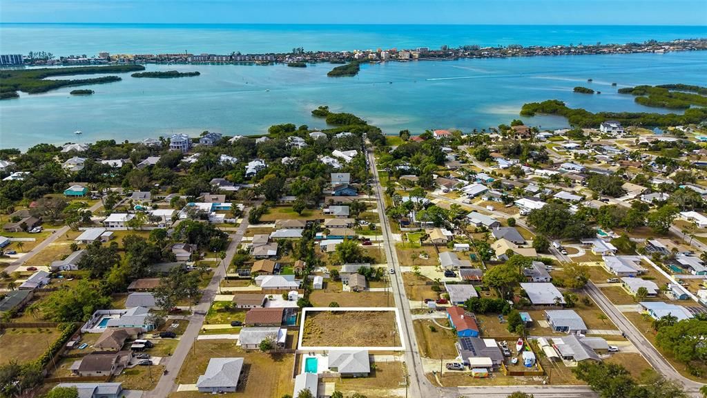 待售: $169,000 (0.14 acres)
