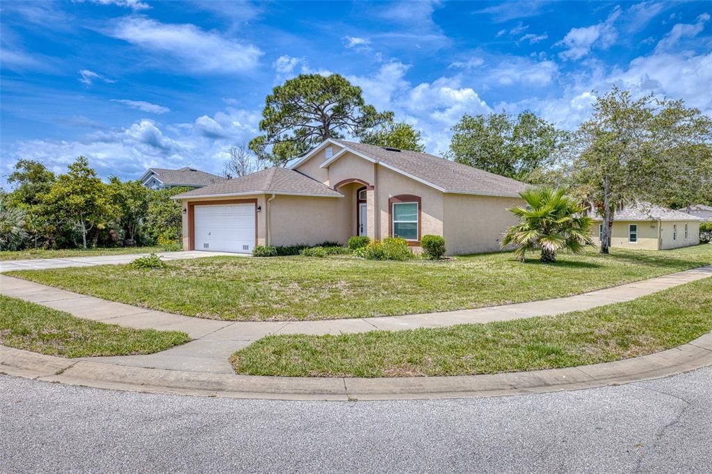 For Sale: $337,500 (3 beds, 2 baths, 1514 Square Feet)
