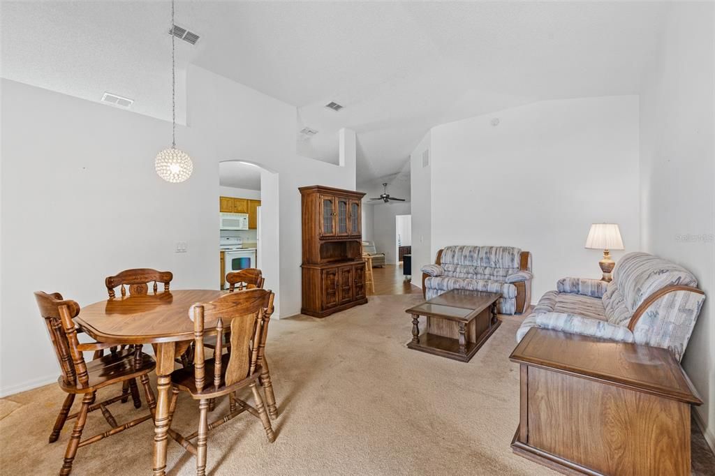 For Sale: $337,500 (3 beds, 2 baths, 1514 Square Feet)