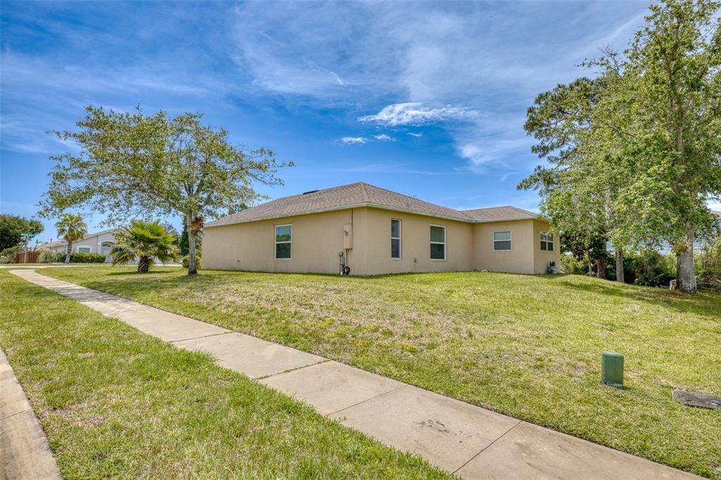 For Sale: $337,500 (3 beds, 2 baths, 1514 Square Feet)