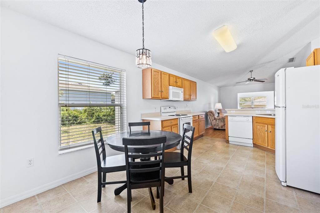 For Sale: $337,500 (3 beds, 2 baths, 1514 Square Feet)