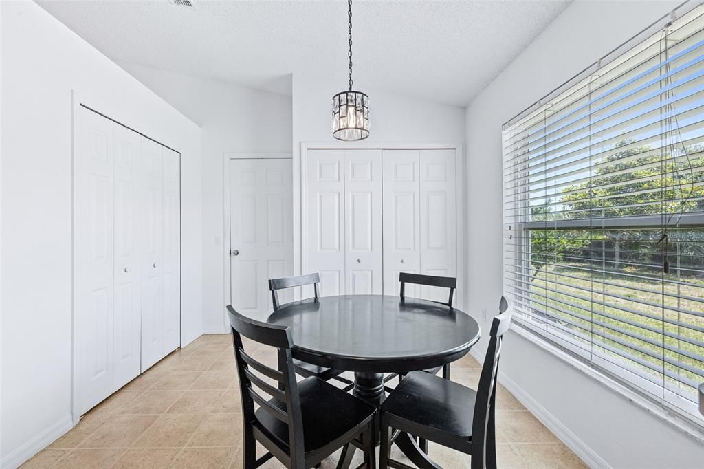 For Sale: $337,500 (3 beds, 2 baths, 1514 Square Feet)