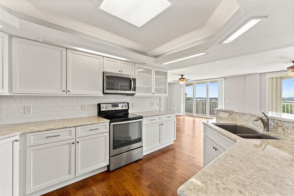 Active With Contract: $375,000 (3 beds, 2 baths, 1852 Square Feet)