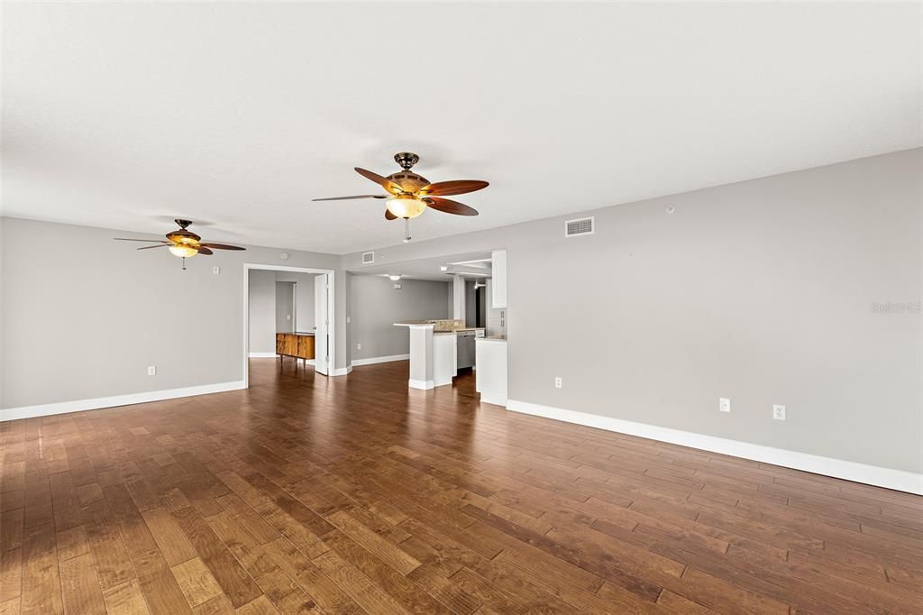 Active With Contract: $375,000 (3 beds, 2 baths, 1852 Square Feet)