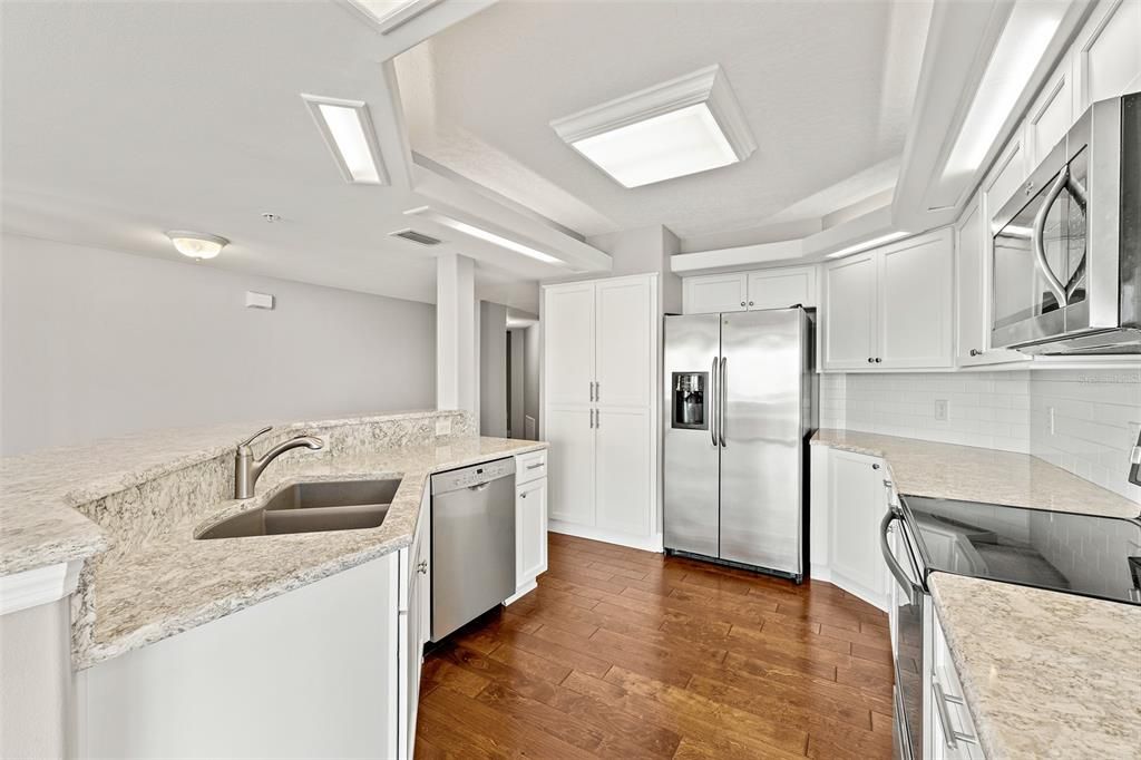 Active With Contract: $375,000 (3 beds, 2 baths, 1852 Square Feet)